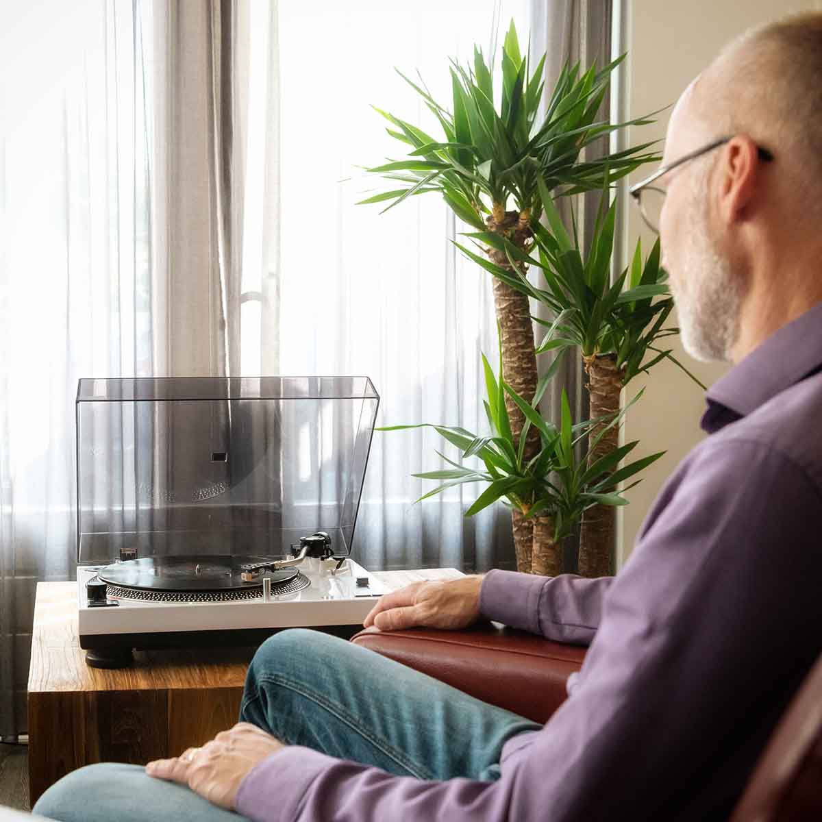 Lenco L-3810 Direct-Drive Turntable w/ Pinch Control