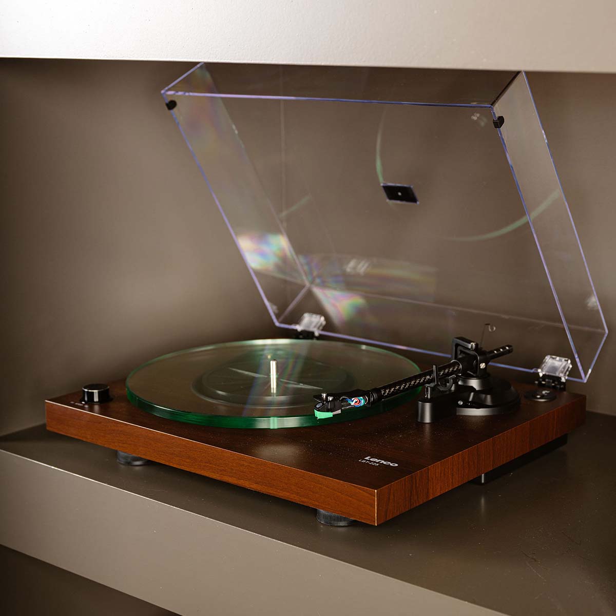 Lenco LBT-225 Bluetooth Turntable w/ Glass Platter and AT-VM95E Cartridge