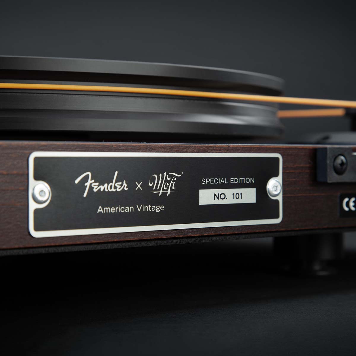MoFi Electronics x Fender American Vintage Turntable