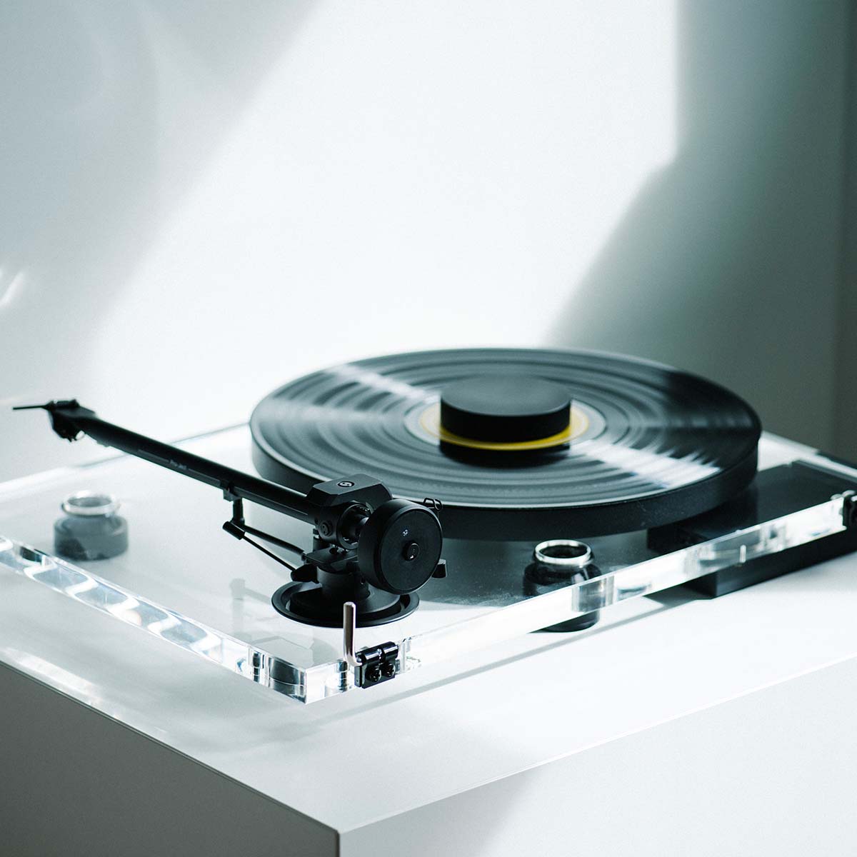 Pro-Ject XA B Balanced Acrylic Turntable