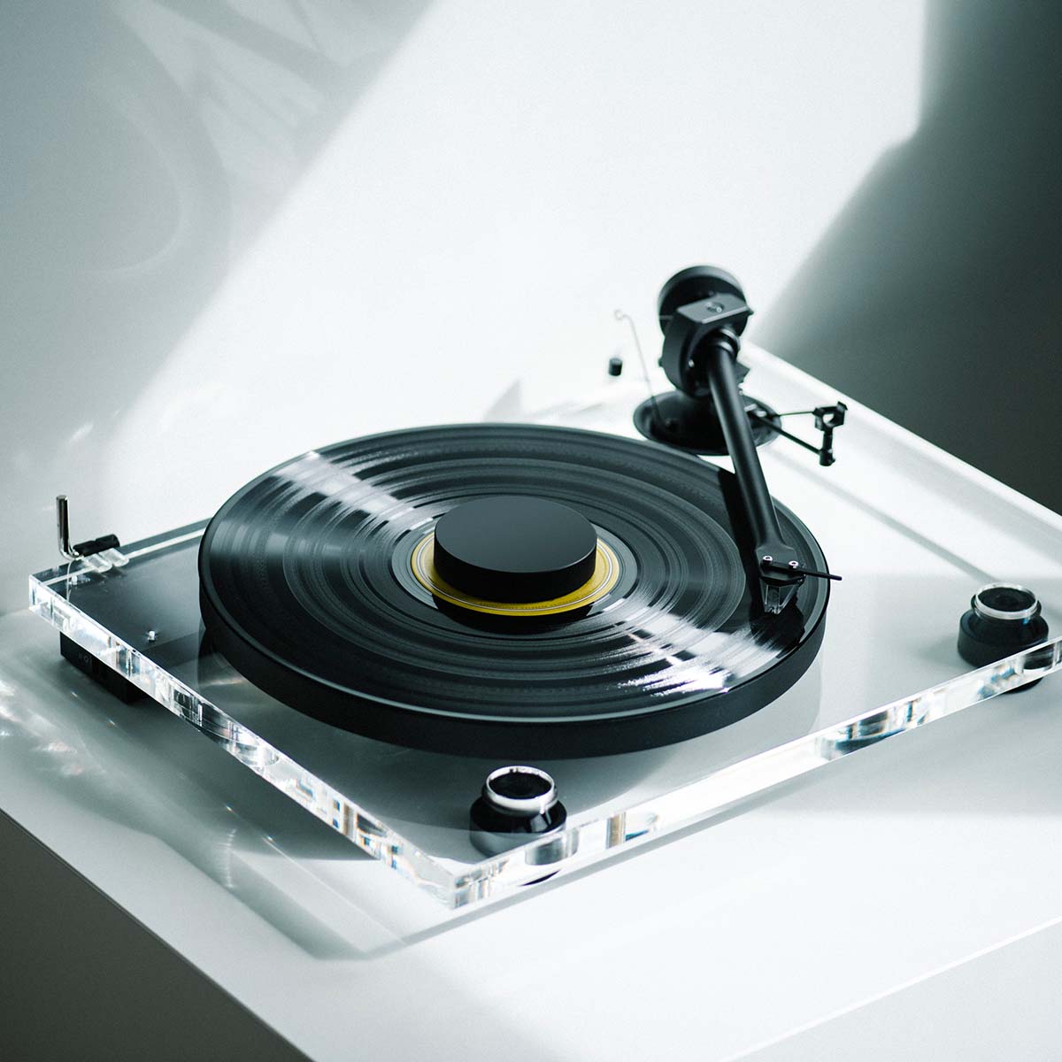 Pro-Ject XA B Balanced Acrylic Turntable