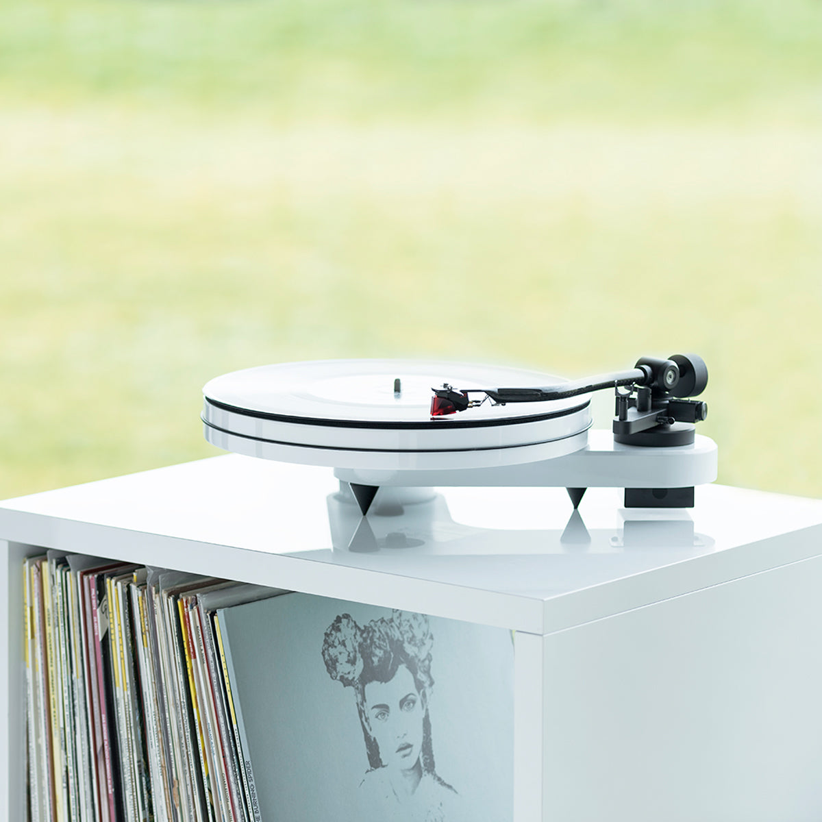 Pro-Ject RPM 1 Carbon Turntable