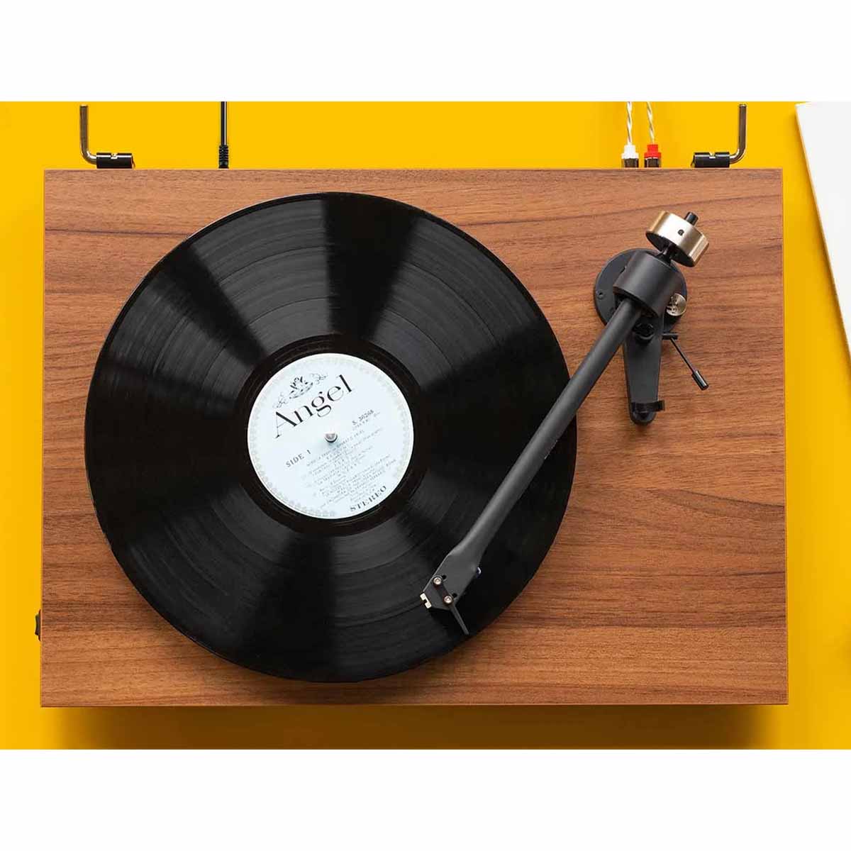 Pro-Ject T2 Super Phono Turntable w/ Hi-Fi MM Preamplifier