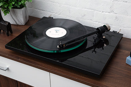 Pro-Ject T2 Super Phono Turntable w/ Hi-Fi MM Preamplifier
